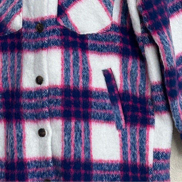 Madden NYC Women’s Plaid Shacket Jacket Size L White Blue Pink Button Front Warm - Picture 5 of 12